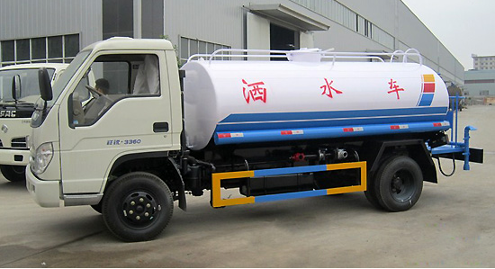 福田4—5噸綠化灑水車