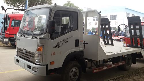 �����{��С�ڙC��܇