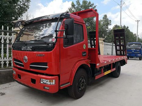 東風(fēng)福瑞卡藍(lán)牌小挖機(jī)拖車,藍(lán)牌小挖機(jī)拖車,載重強(qiáng),C照可以駕駛,通過性好,云內(nèi)130馬力,八檔高低檔,8噸后橋,8.25R16鋼絲胎, 東風(fēng)福瑞卡藍(lán)牌小挖機(jī)拖車,藍(lán)牌小挖機(jī)拖車,載重強(qiáng),C照可以駕駛,通過性好,云內(nèi)130馬力,八檔高低檔,8噸后橋,8.25R16鋼絲胎,