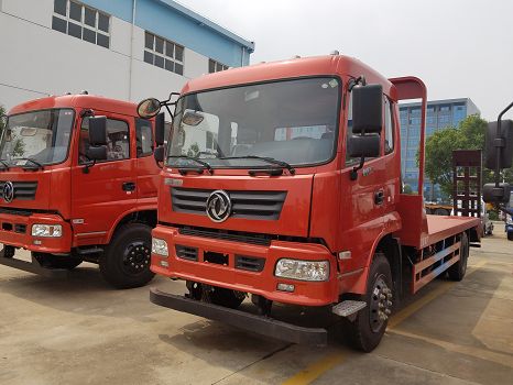 東風(fēng)神宇挖機(jī)平板拖車,挖機(jī)平板車,小挖機(jī)拖車,前四后八挖機(jī)平板拖車,挖機(jī)運(yùn)輸車 東風(fēng)神宇挖機(jī)平板拖車,挖機(jī)平板車,小挖機(jī)拖車,前四后八挖機(jī)平板拖車,挖機(jī)運(yùn)輸車