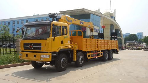 楚風前四后八隨車吊平板拖車