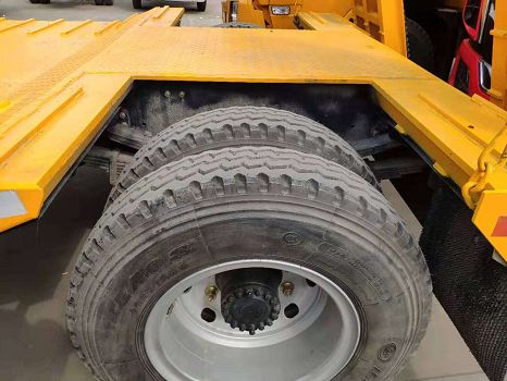 低平板挖機平板拖車,低平板挖機平板車,低平板挖機拖車 低平板挖機平板拖車,低平板挖機平板車,低平板挖機拖車